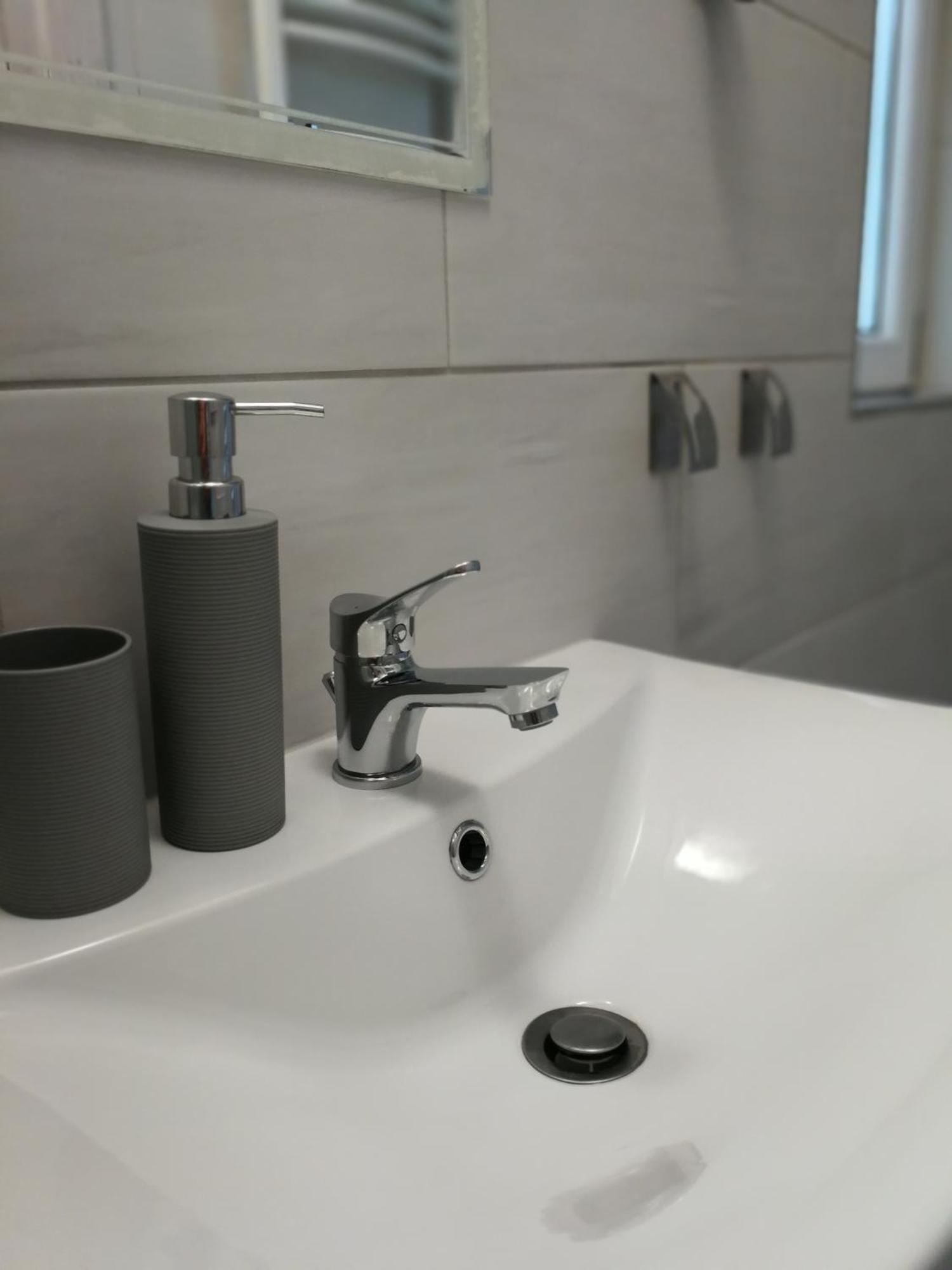 Appartamento Kacik U Miry Jelenia Góra Esterno foto